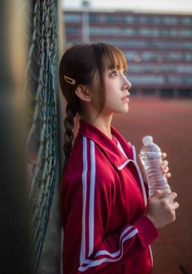 亚洲综合在线女女_国语迅雷下载